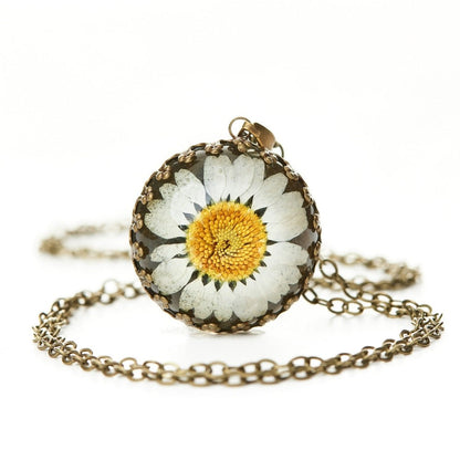 Botanical Dreamer Daisy Necklace
