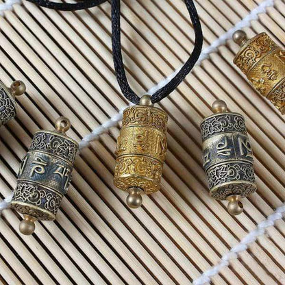 Spinning Mani Wheel Necklace